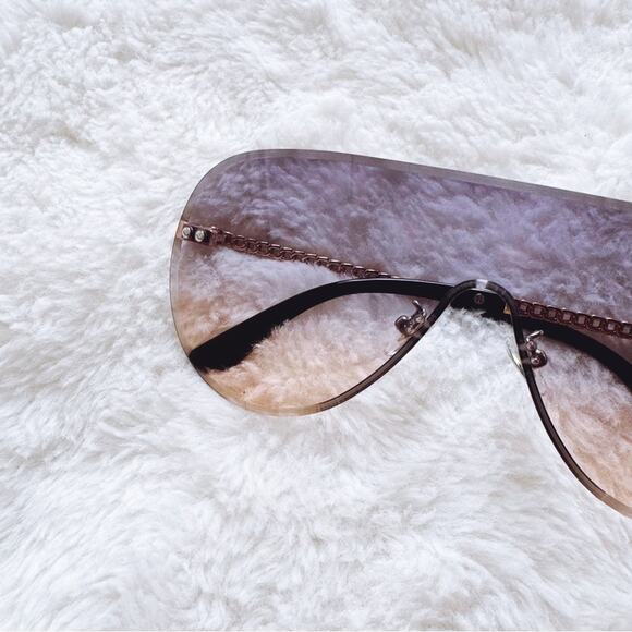 Jasmine Clear Purple Sleek Single-Lens Sunglasses - Picture 2 of 13